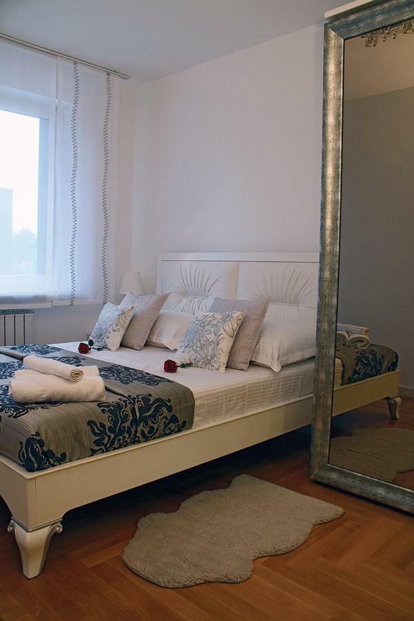 Diamond Apartment