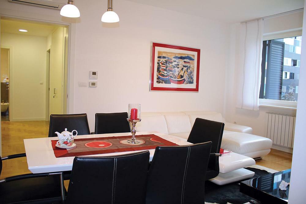Diamond Apartment *